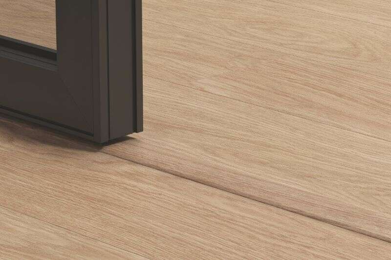 Image du produit QUICK-STEP - Profil&eacute; Incizo (QSINCP 00915) (LCF 251) Ch&ecirc;ne Verni Blanc - 13 x 48 x 2150 mm