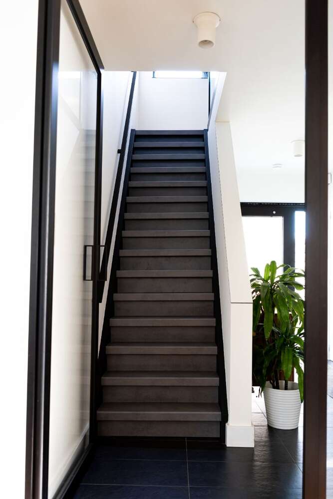 Image du produit MAESTRO STEPS - Marche d'escalier - 111 - Dark Grey Stone - 56 x 300 x 1000 mm