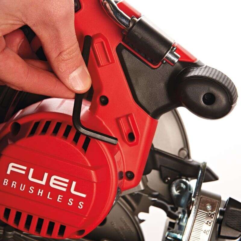 Image du produit Milwaukee M18 FUEL Scie circulaire &oslash; 55&nbsp;mm pour bois et plastique M18 CCS55-0X