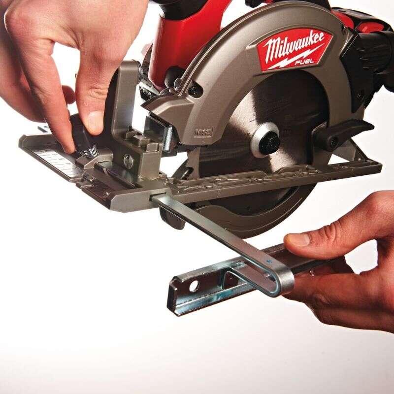 Image du produit Milwaukee M18 FUEL Scie circulaire &oslash; 55&nbsp;mm pour bois et plastique M18 CCS55-0X