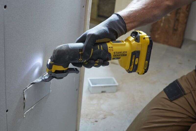 Image du produit Stanley V20 Multitool 18V, Nue, Bo&icirc;te Carton SFMCE500B-XJ