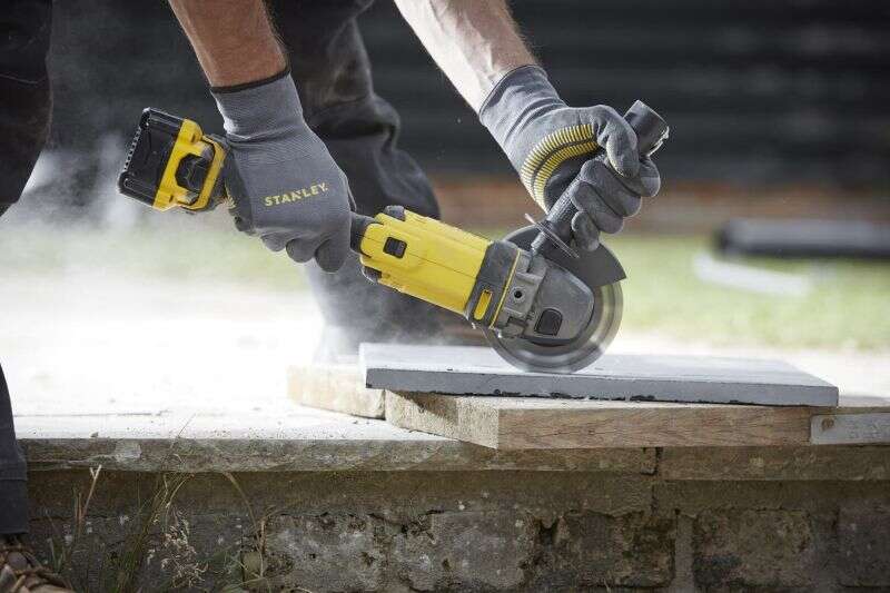 Image du produit Stanley V20 Meuleuse d'angle 18V , Nue, Bo&icirc;te Carton SFMCG400B-XJ