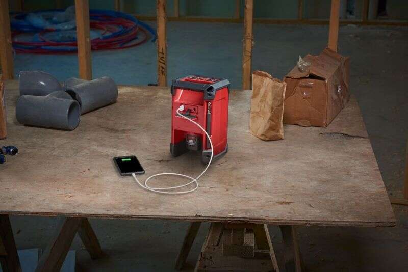 Image du produit Milwaukee Radio chargeur M12RCDAB+0
