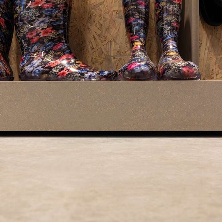 Image du produit MDF Gris Meteor teint&eacute; dans la masse - Fibralux MR - Laqu&eacute; super mat (OL101 SM1) - 18 mm - 305 x 122 cm