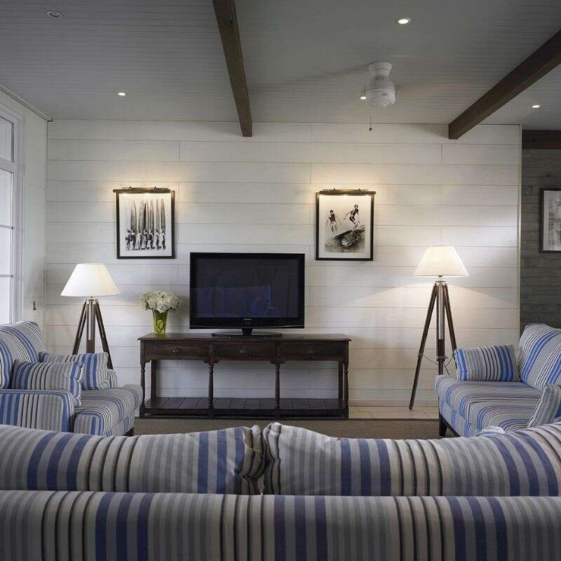 Image du produit VERNILAND - Lambris Mural PURE HOME - Pin Maritime - VIRGINIA - Mat - Blanc Albatre - 17 x 195 x 2500 mm (1,463 m&sup2;)