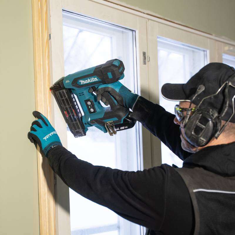 Image du produit MAKITA - Cloueur mini-brads en Makpac - sans batterie (18V LXT&reg;) - DBN501ZJ