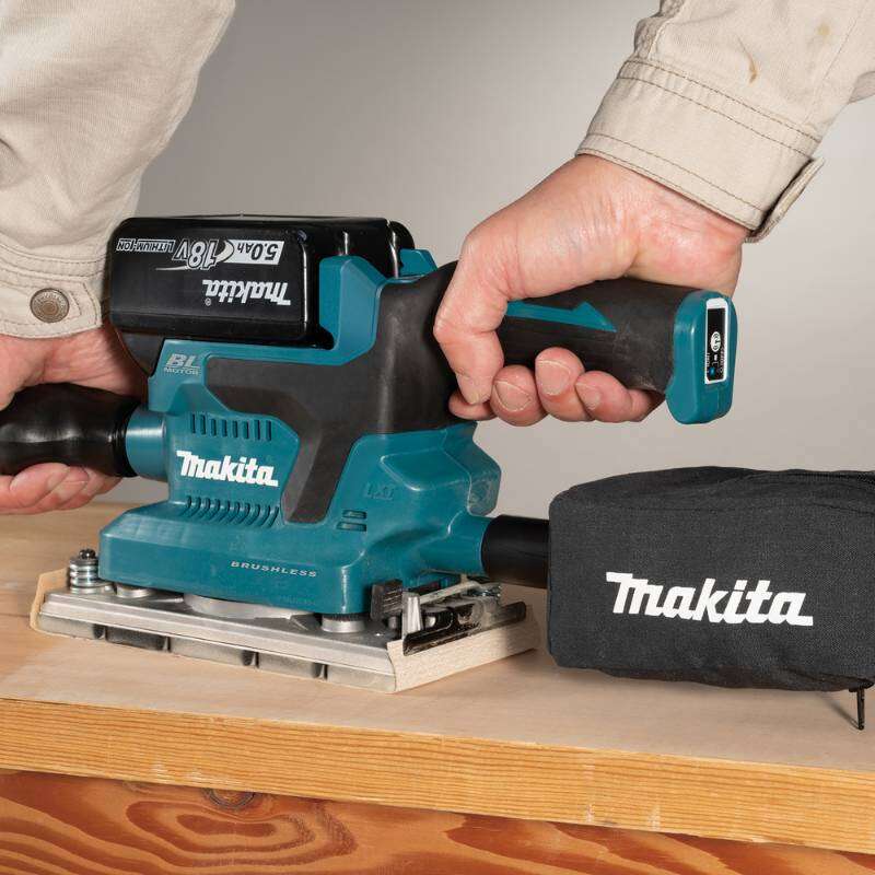 Image du produit MAKITA - Ponceuse vibrante, avec syst&egrave;me d'aspiration int&eacute;gr&eacute;, en Makpac (18V LXT&reg;) - DBO381ZJU