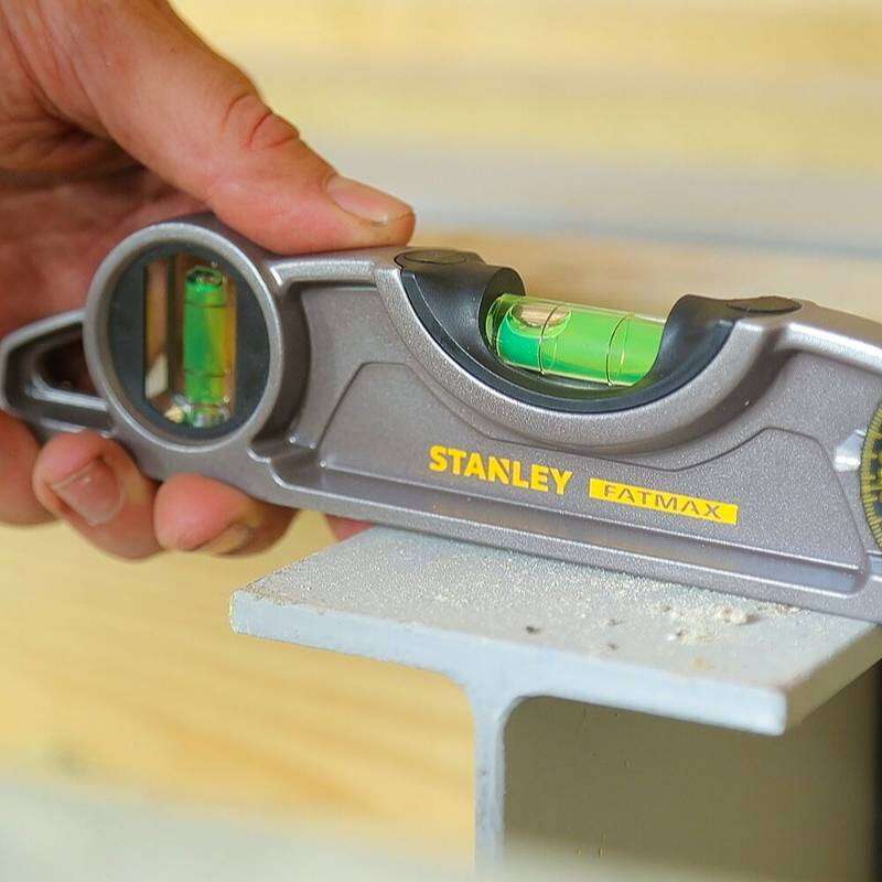 Image du produit STANLEY Fatmax - Niveau Torpedo Xtreme - 3 Fioles - Semelle rainur&eacute;e et aimant&eacute;e - 25 cm
