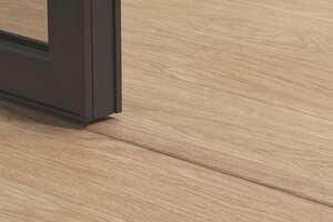 Image produit QUICK-STEP - Profil&eacute; Incizo (QSINCP 00915) (LCF 251) Ch&ecirc;ne Verni Blanc - 13 x 48 x 2150 mm